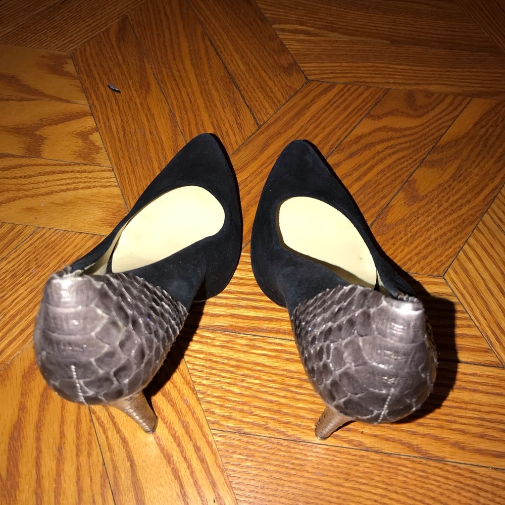 Pumps - Picture 2 of 5